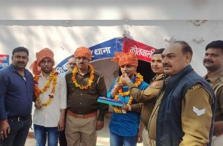Success Story 2024: कांस्टेबल पिता के जुड़वा बेटे बनें अफसर, एक बना SDM तो दूसरा नायब तहसीलदार, पढ़ें सक्सेस स्टोरी 3 Success Story